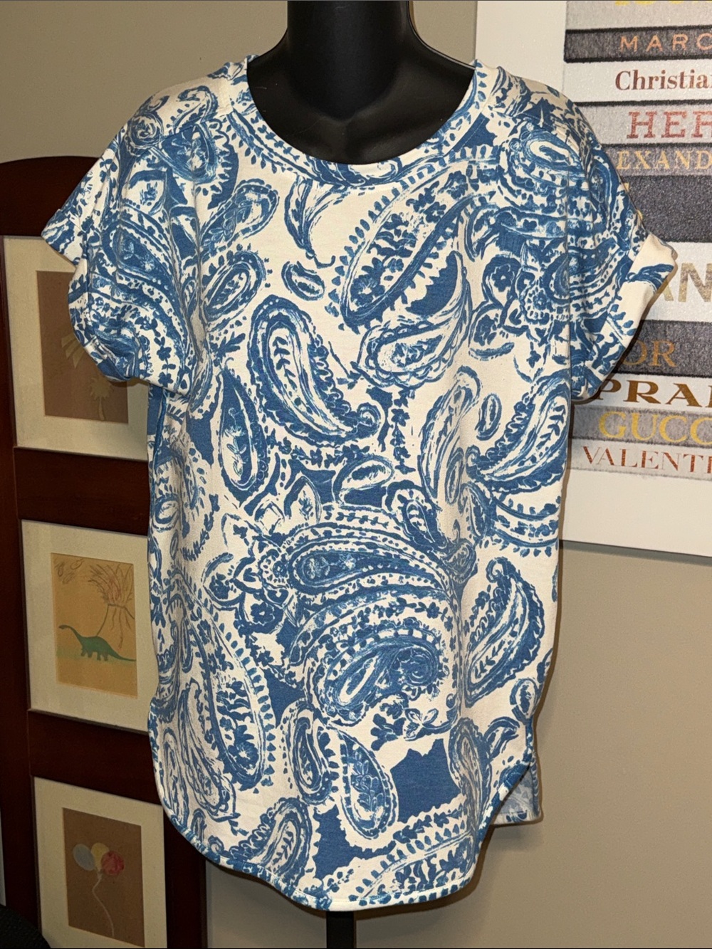 Cupio White Top with Blue Paisley Print